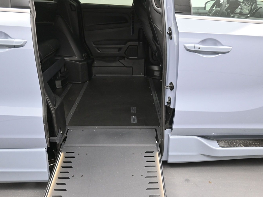 New 2026 Honda Odyssey Sport - BraunAbility Side Entry In Floor Automatic Ramp