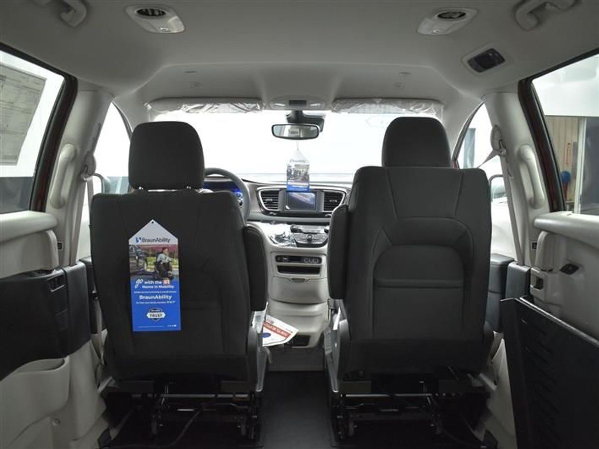 2023 CHRYSLER VOYAGER - Image 20