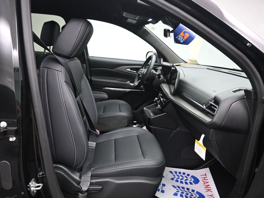 New 2026 Chevrolet Traverse 1LT - BraunAbility Side Entry In Floor Automatic Ramp