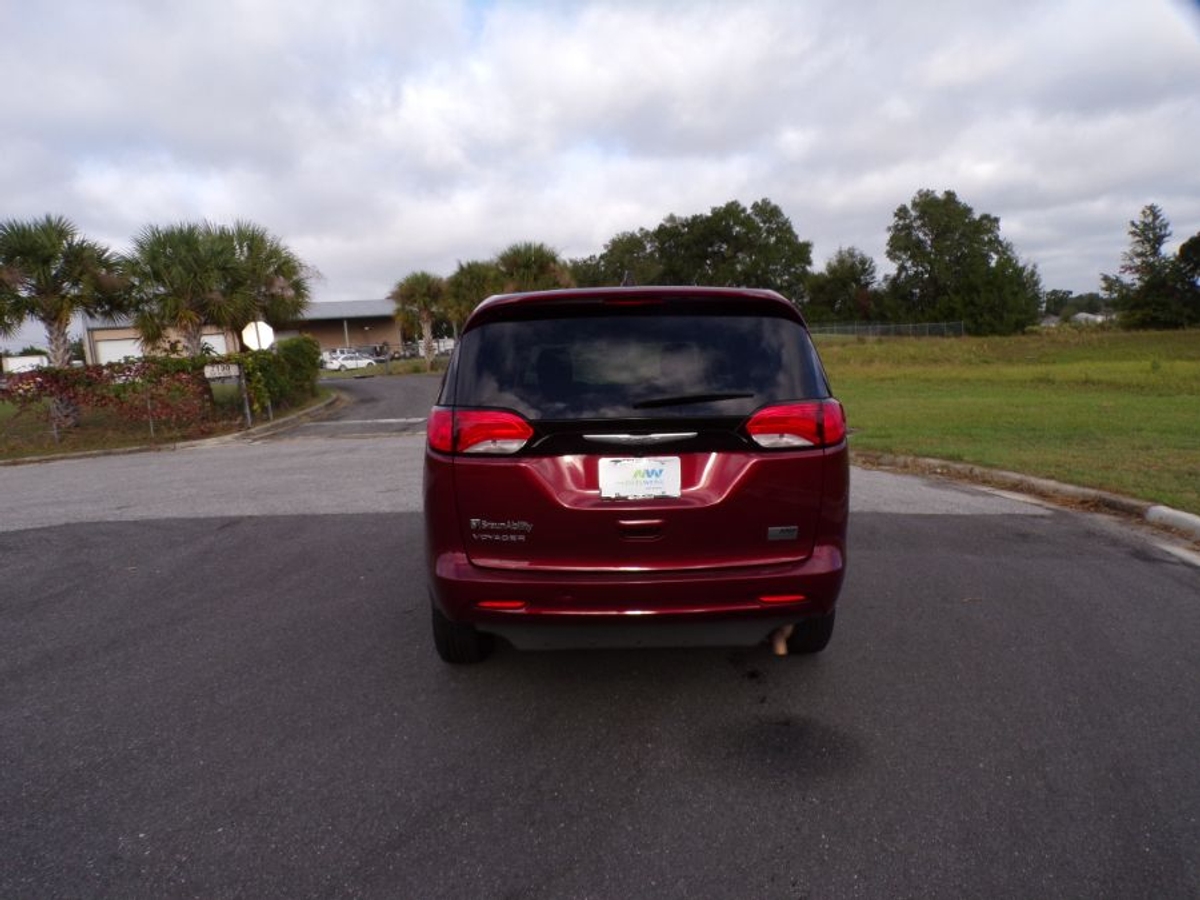 2023 CHRYSLER VOYAGER - Image 7