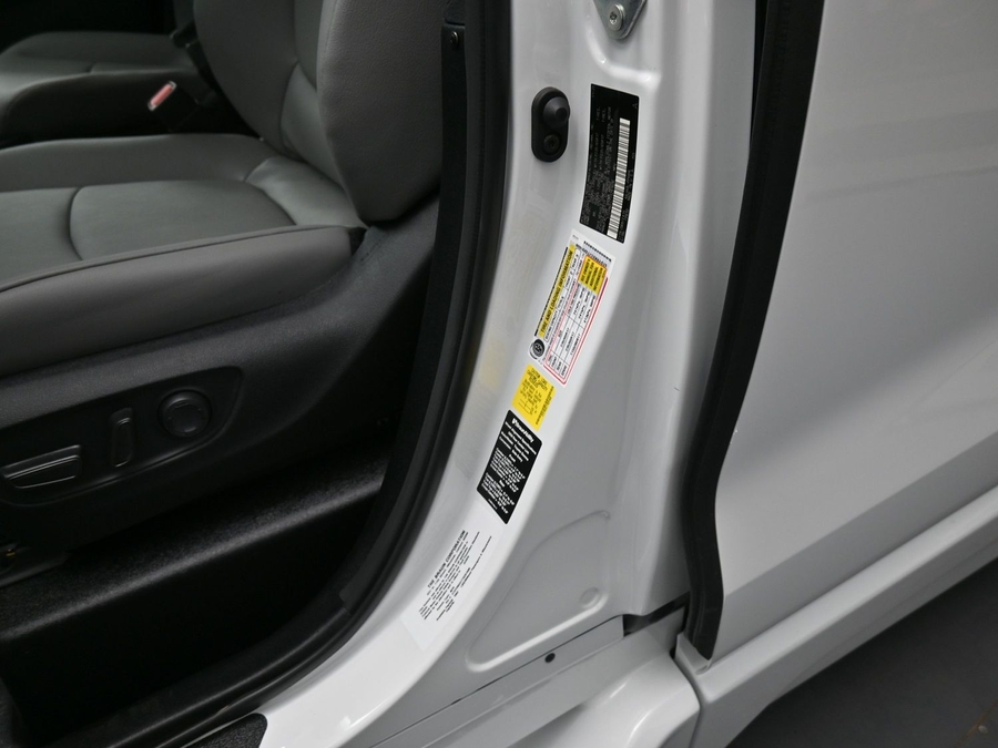 New 2026 Toyota Sienna Hybrid XLE Base - BraunAbility Side Entry In Floor Automatic Ramp
