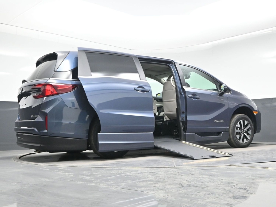 New 2026 Honda Odyssey EX-L - BraunAbility Side Entry Entry In Floor Automatic Ramp