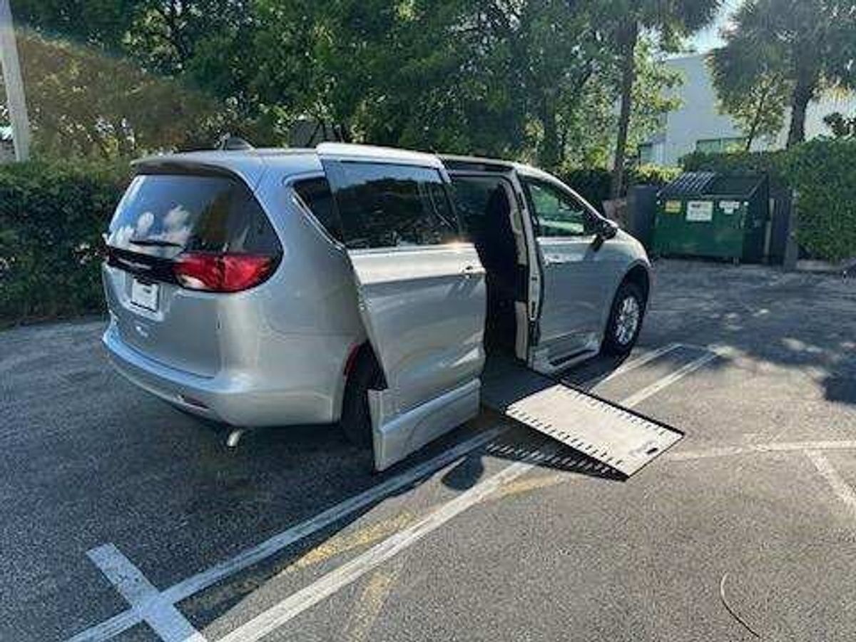 2023 CHRYSLER VOYAGER - Image 22