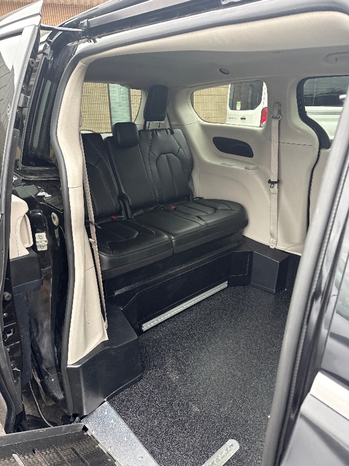 2024 CHRYSLER PACIFICA - Image 10