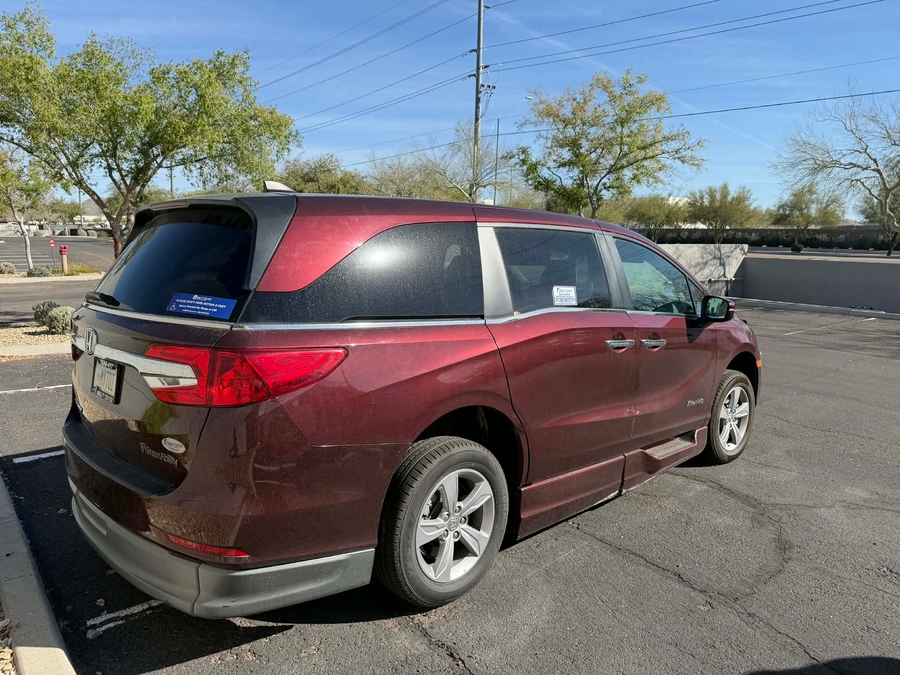 Used 2019 Honda Odyssey EX-L - BraunAbility Side Entry Entry In Floor Automatic Ramp