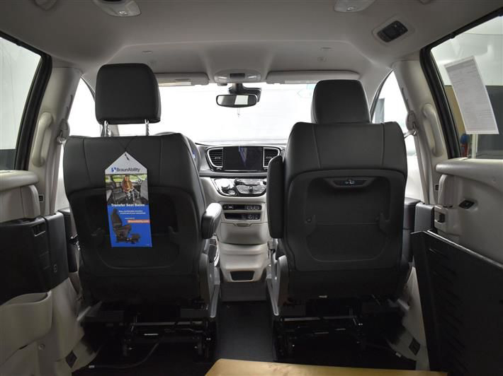 2022 CHRYSLER PACIFICA - Image 5