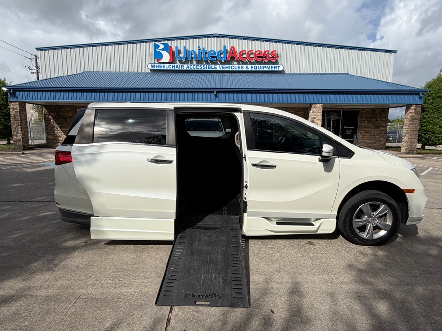 Used 2019 Honda Odyssey EX-L - BraunAbility Side Entry In Floor Automatic Ramp