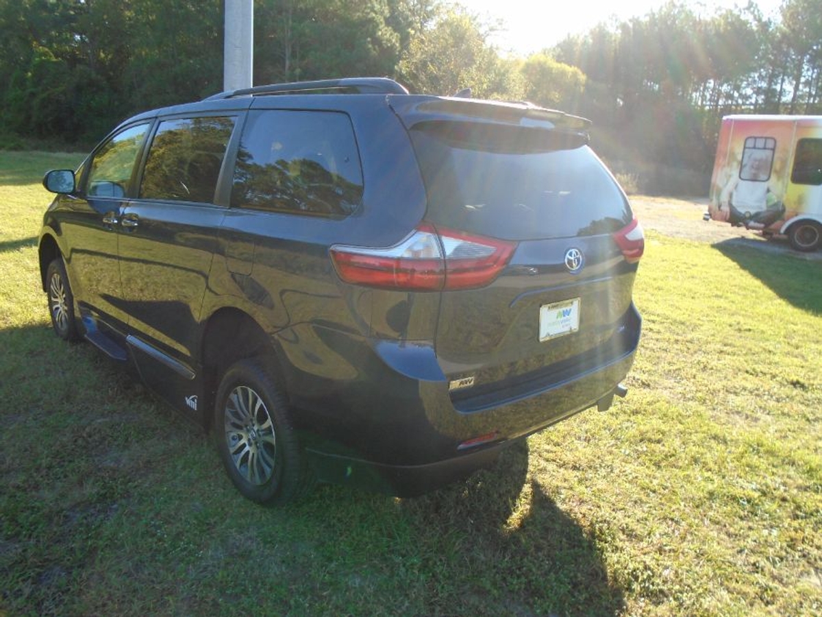 2020 TOYOTA SIENNA - Image 16