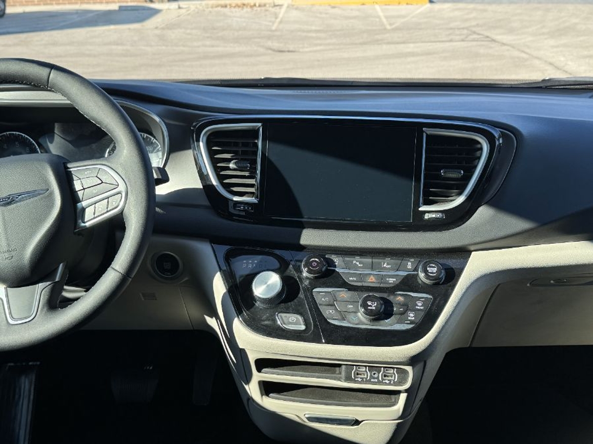 2024 CHRYSLER PACIFICA - Image 15