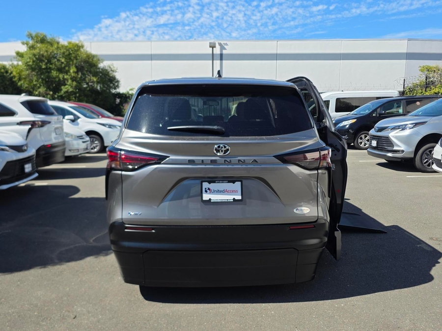 New 2026 Toyota Sienna Hybrid LE FWD - VMI Side Entry In Floor Automatic Ramp