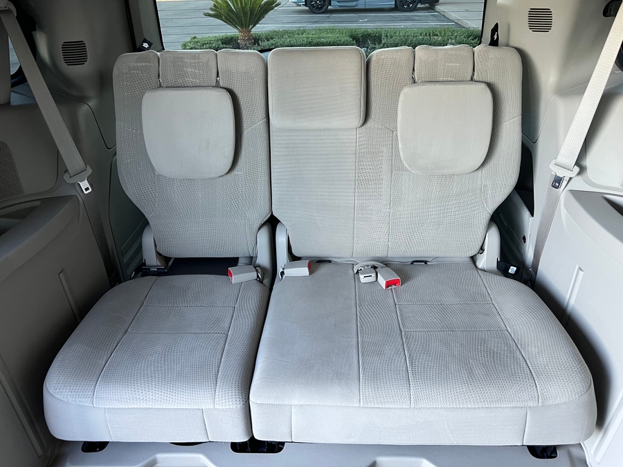 Used 2014 Dodge Grand Caravan SXT - BraunAbility Side Entry Entry Fold Out Automatic Ramp