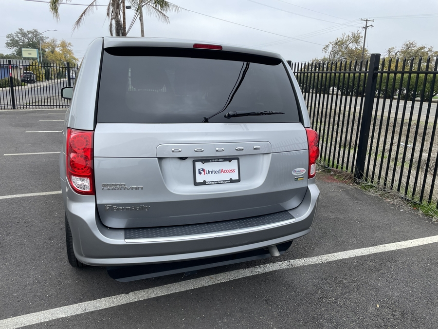 Used 2019 Dodge Grand Caravan SE - BraunAbility Side Entry Entry Fold Out Automatic Ramp