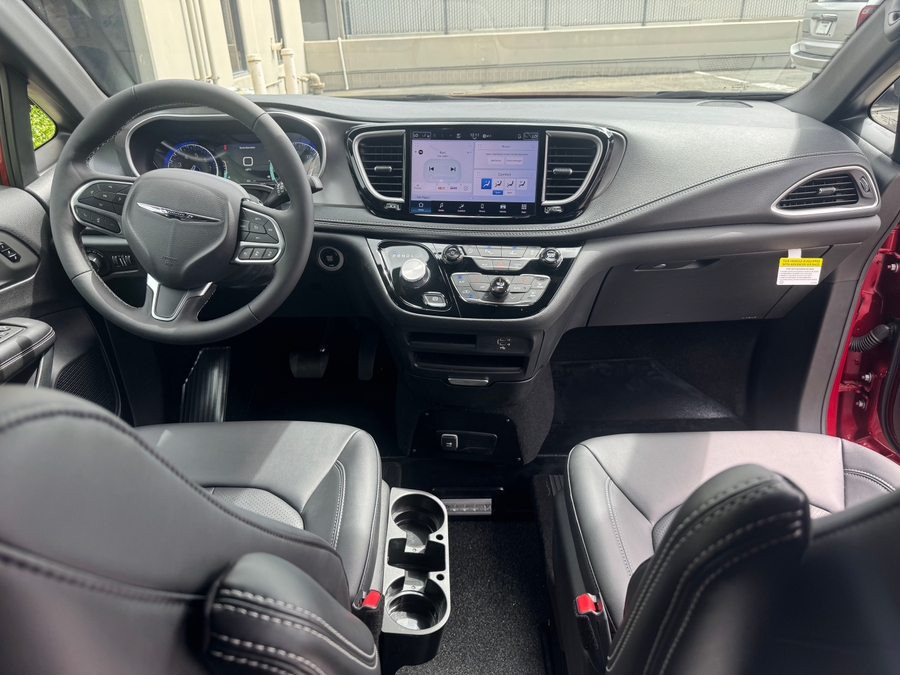 Red Chrysler Pacifica image number 8