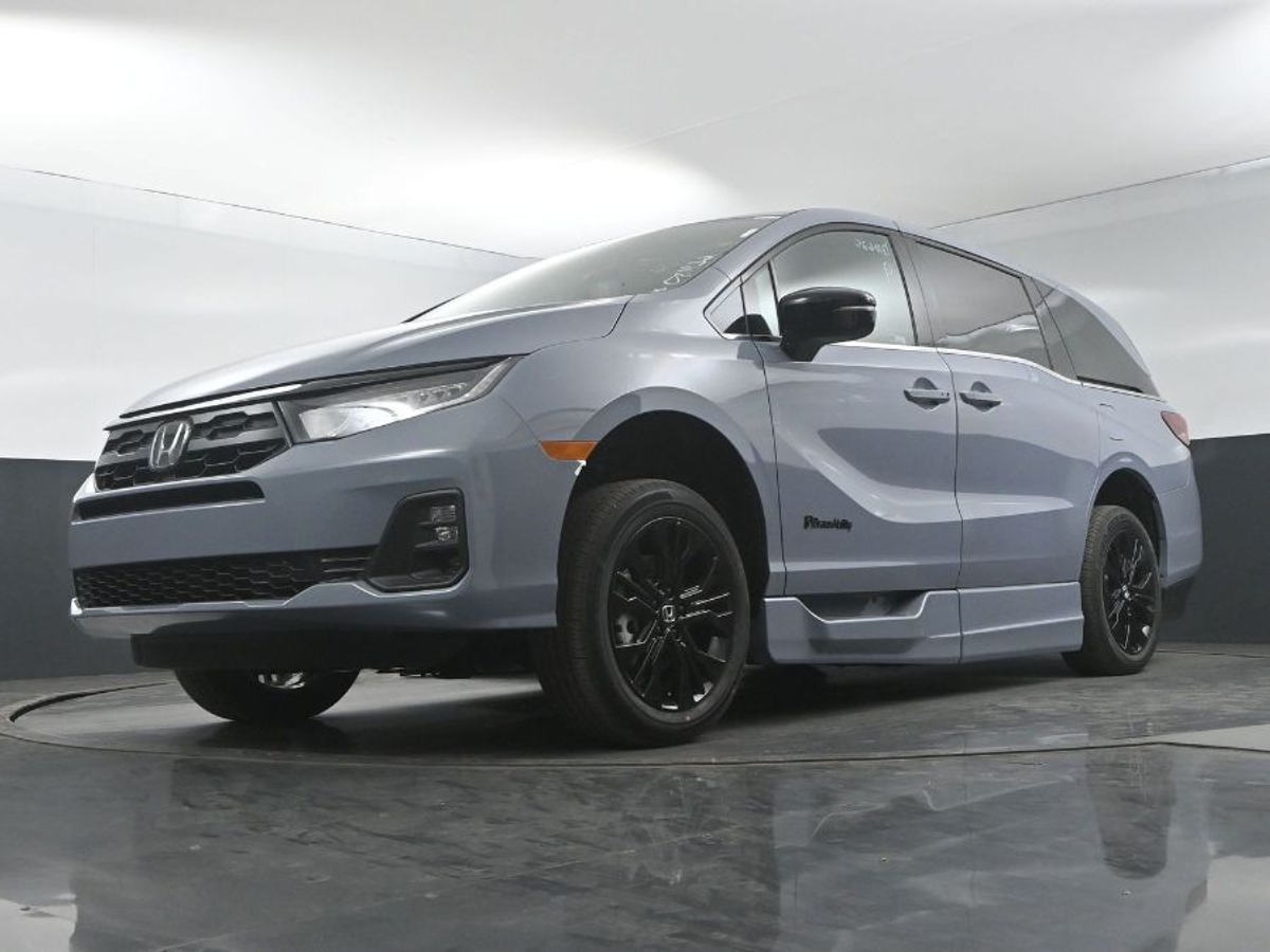 Grey Honda Odyssey image number 18