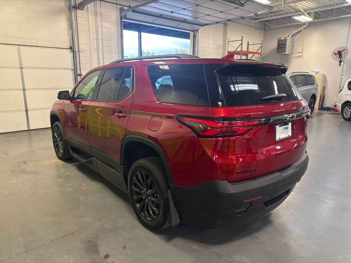 Red Chevrolet Traverse image number 7