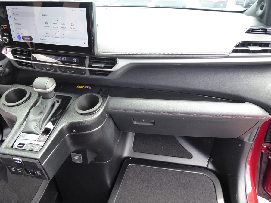 New 2026 Toyota Sienna Hybrid XSE Sport - BraunAbility Side Entry Fold Out Automatic Ramp