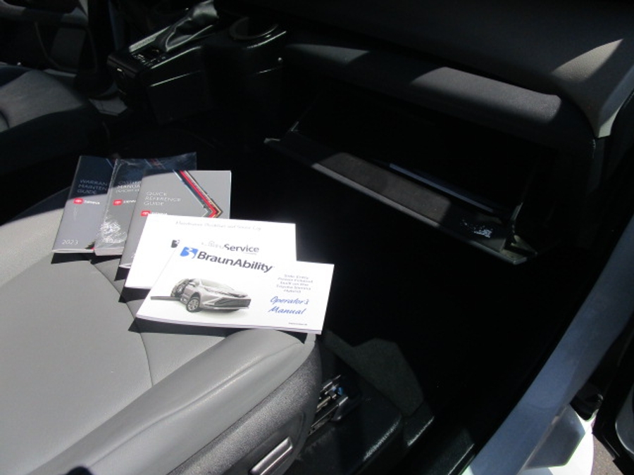Used 2023 Toyota Sienna Hybrid XLE Plus - BraunAbility Side Entry Entry Fold Out Automatic Ramp