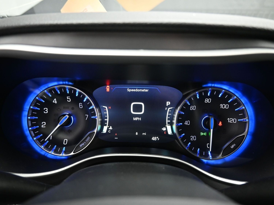 Silver Chrysler Pacifica image number 9