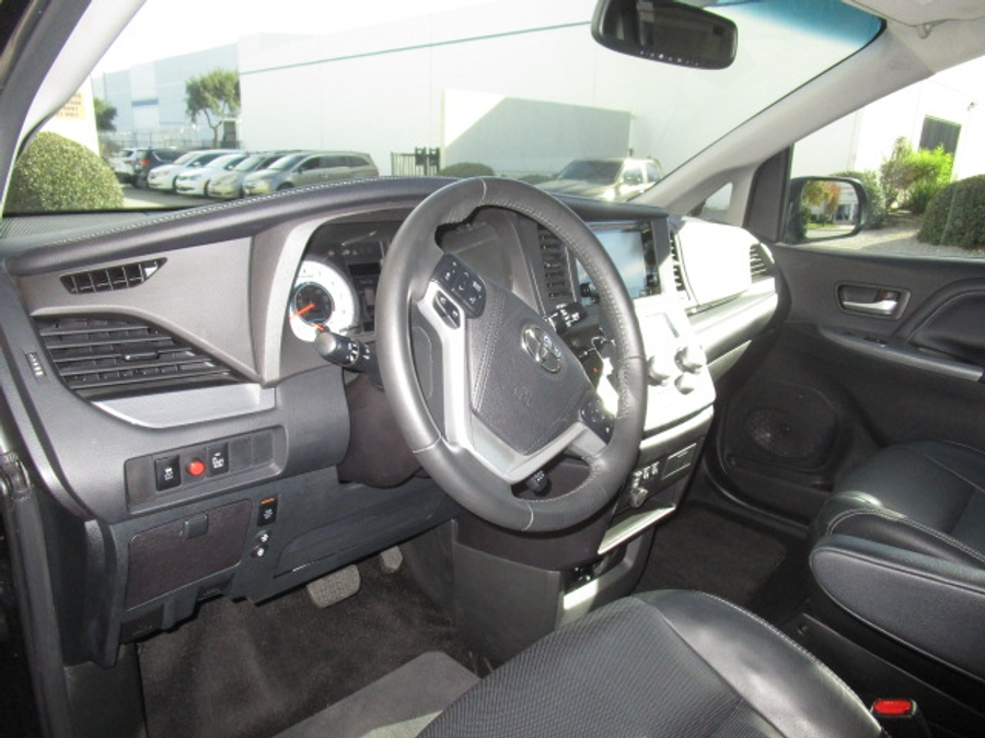 Used 2015 Toyota Sienna SE - VMI Side Entry Entry In Floor Automatic Ramp