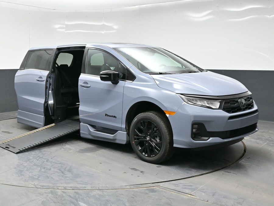 Grey Honda Odyssey with Side Entry Automatic In Floor ramp