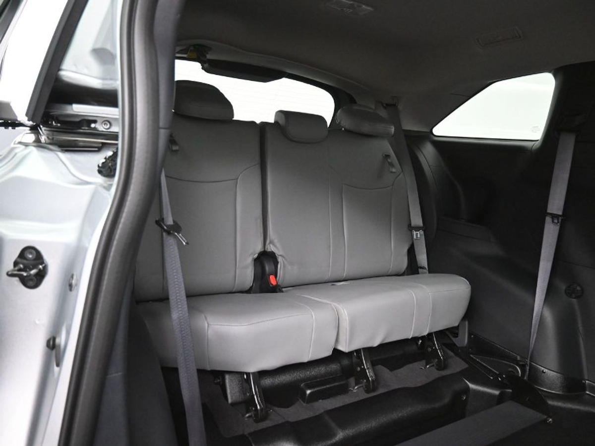 2025 TOYOTA SIENNA - Image 10