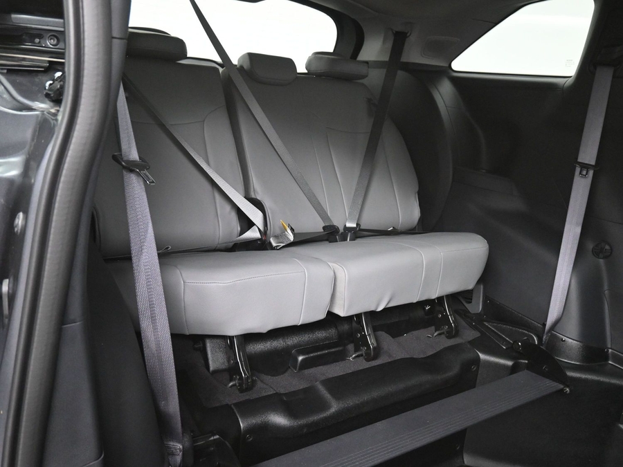 New 2025 Toyota Sienna Hybrid XLE Plus - BraunAbility Side Entry Entry Fold Out Automatic Ramp