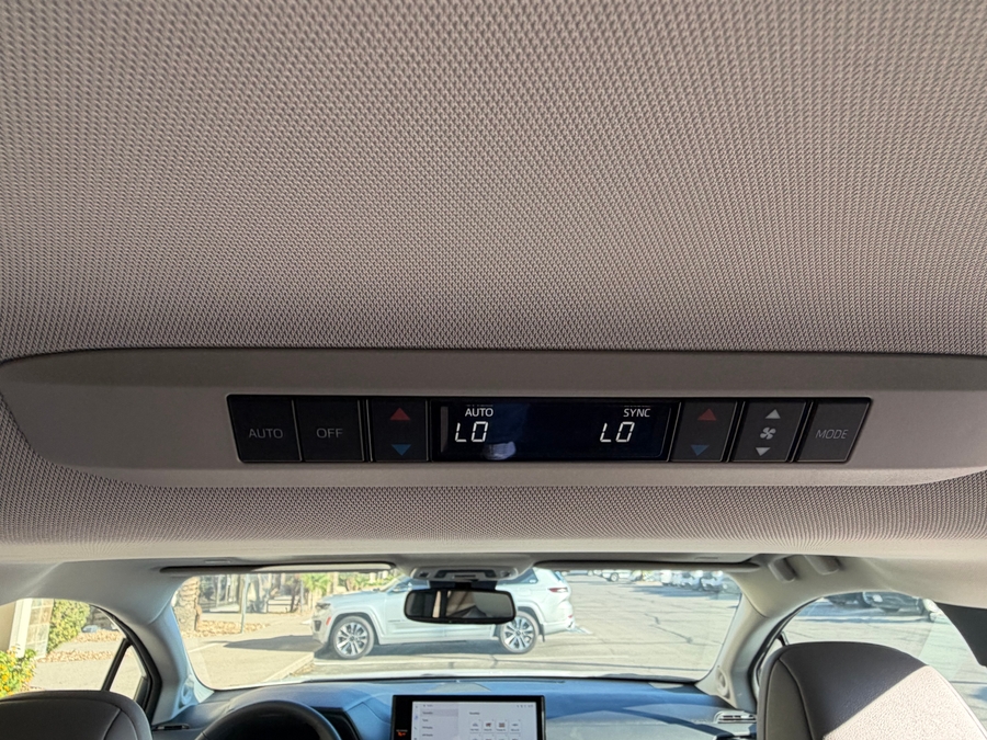 Used 2026 Toyota Sienna Hybrid XLE - BraunAbility Side Entry In Floor Automatic Ramp