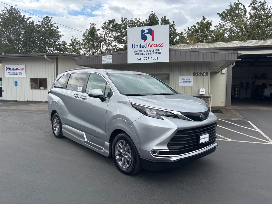 Used 2024 Toyota Sienna Hybrid XLE AWD - VMI Side Entry Entry In Floor Automatic Ramp