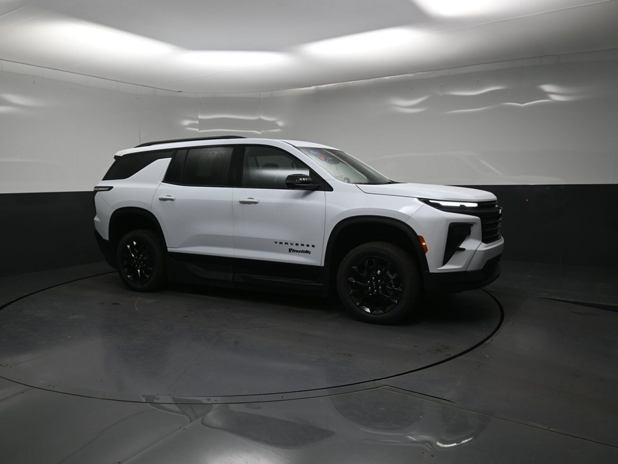 New 2026 Chevrolet Traverse 1LT Midnight - BraunAbility Side Entry In Floor Automatic Ramp