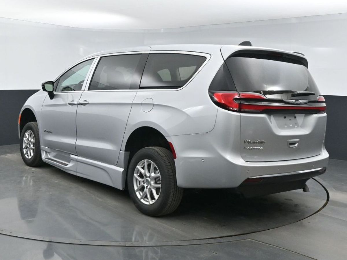 2024 CHRYSLER PACIFICA - Image 22