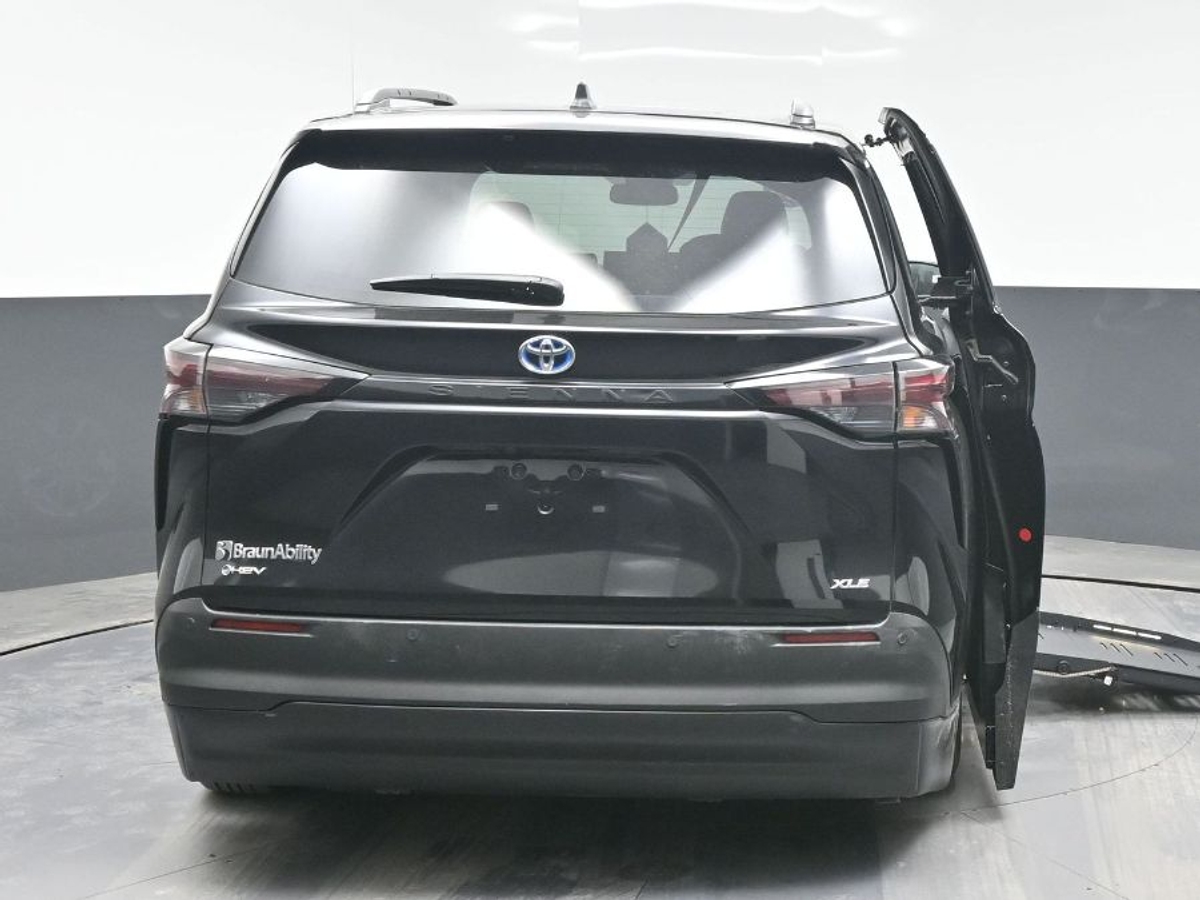 2025 TOYOTA SIENNA - Image 7