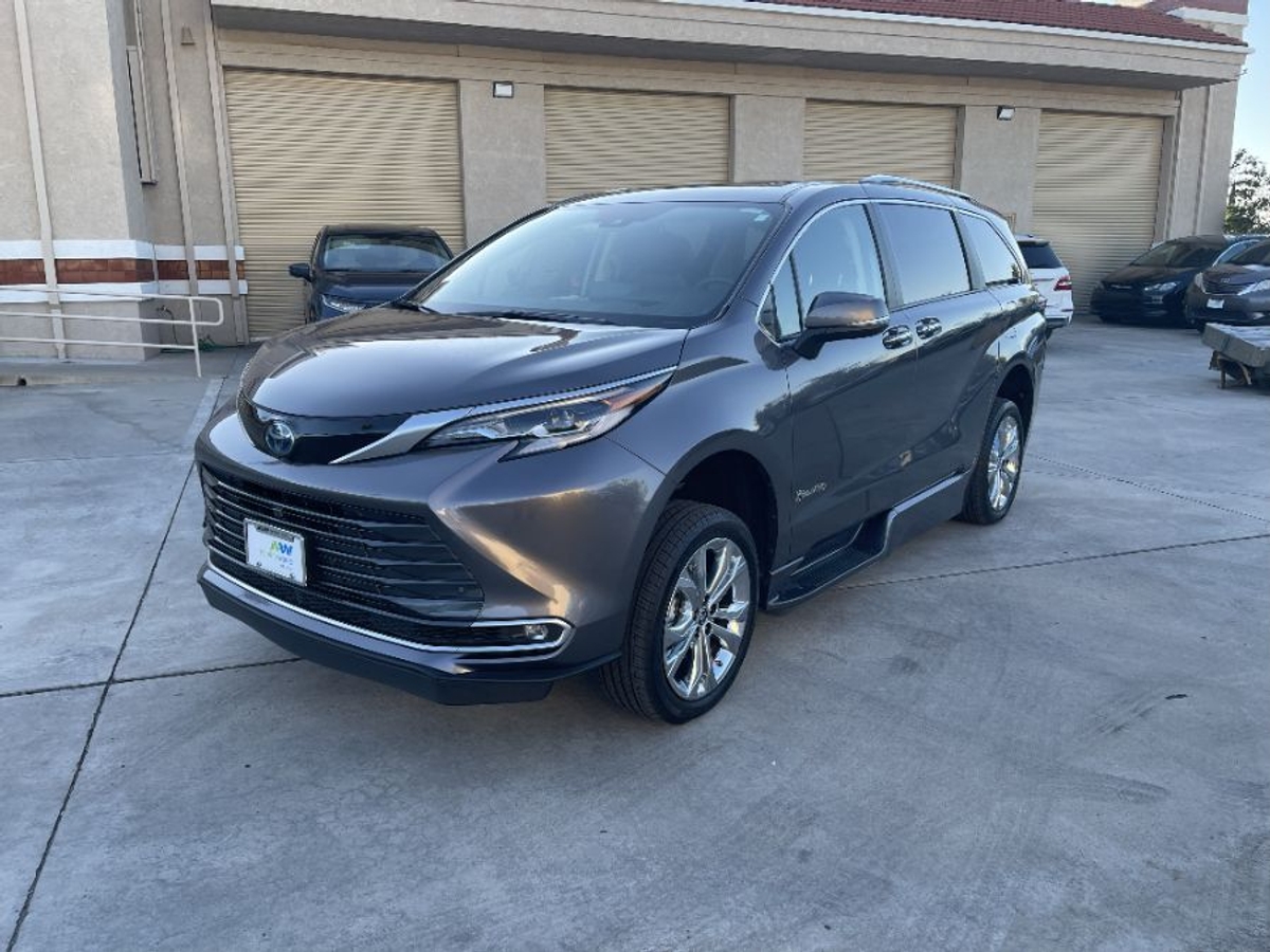 2023 TOYOTA SIENNA - Image 14