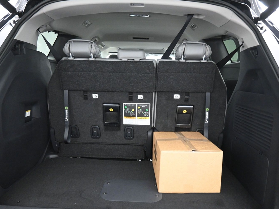 Black Toyota Sienna image number 11