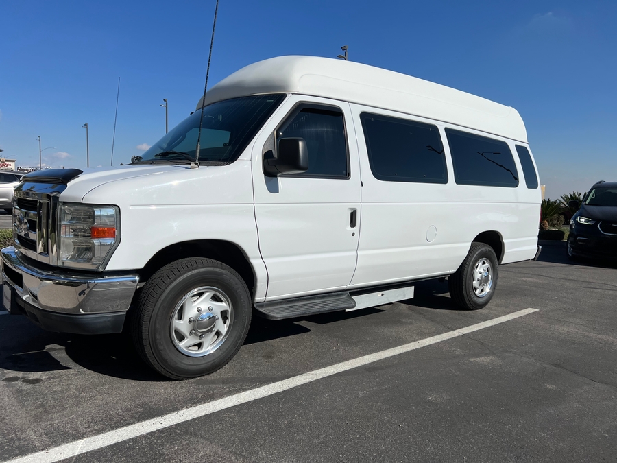2014 Ford E-Series Econoline Wagon XL