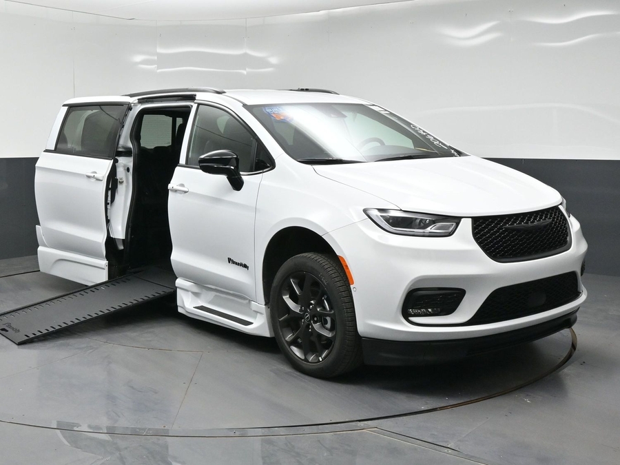 White Chrysler Pacifica with Side Entry Automatic In Floor ramp