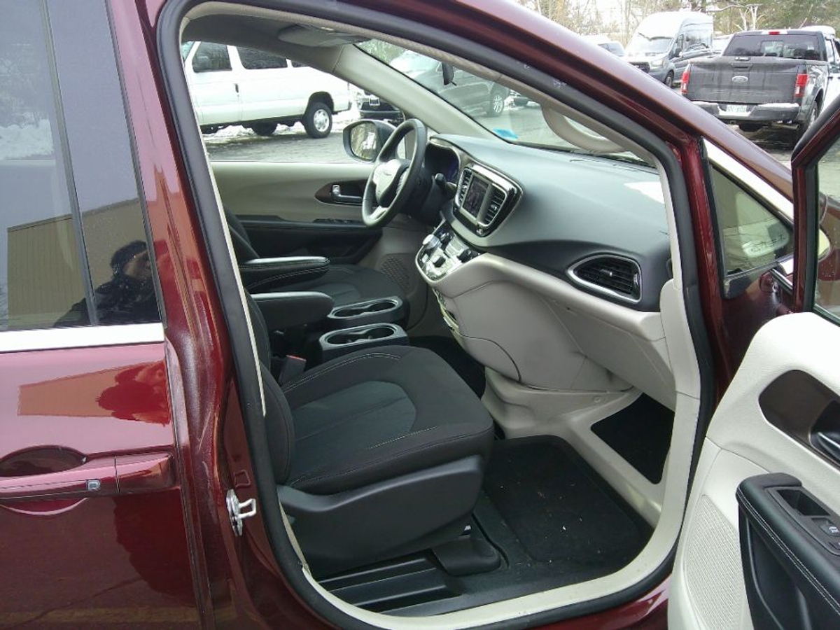 2022 CHRYSLER VOYAGER - Image 17