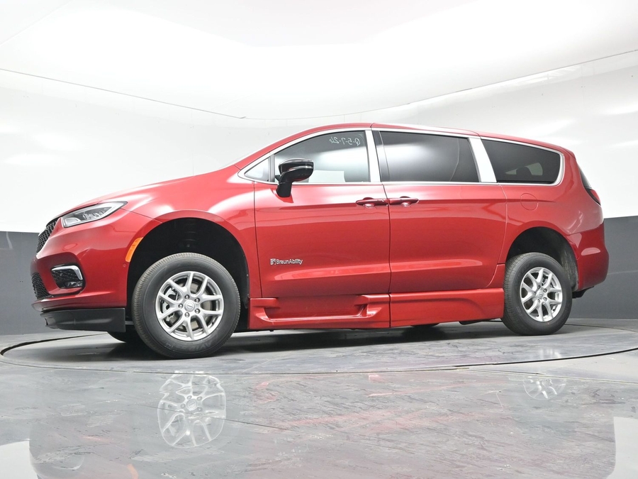 Red Chrysler Pacifica image number 16