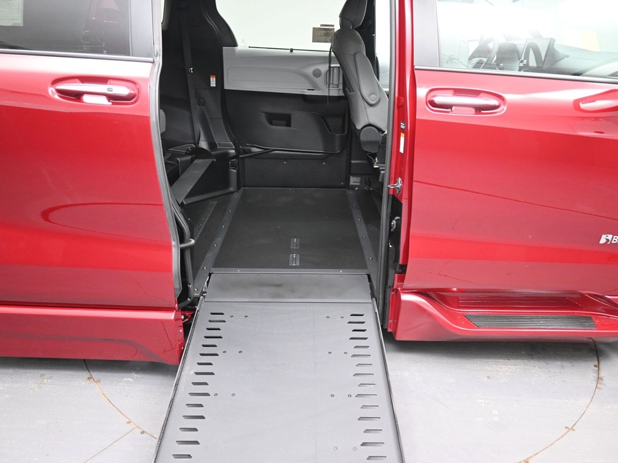 Red Toyota Sienna image number 10