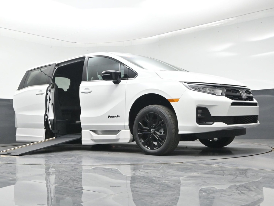 New 2026 Honda Odyssey Sport - BraunAbility Side Entry Entry In Floor Automatic Ramp