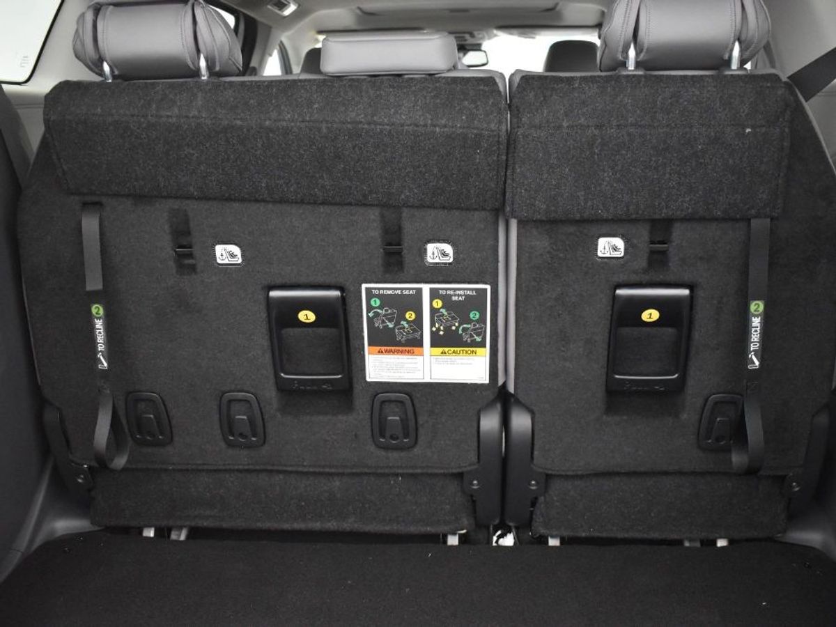 White Toyota Sienna image number 6