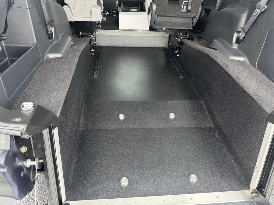 2025 TOYOTA SIENNA - Image 17