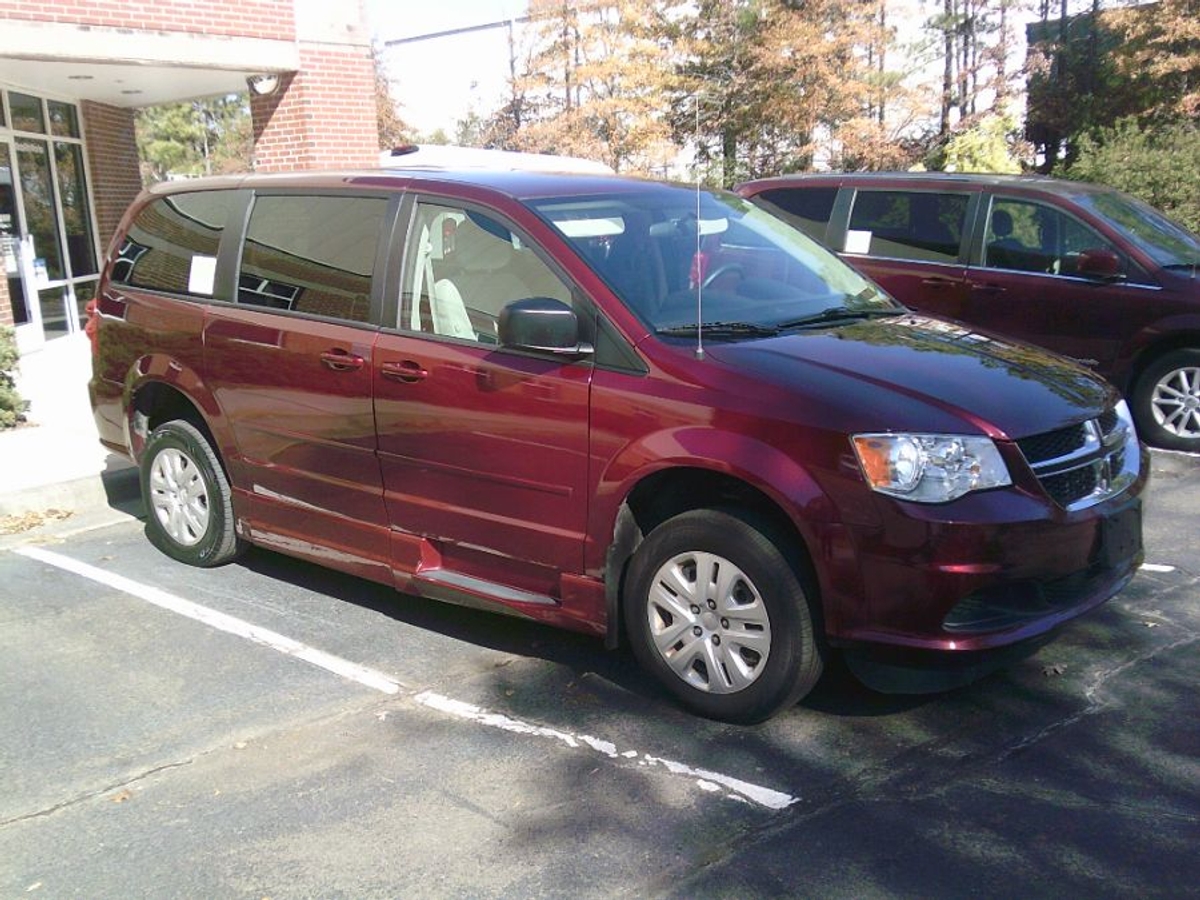 2017 DODGE GRAND CARAVAN - Image 3