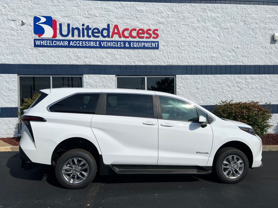 New 2025 Toyota Sienna Hybrid LE - BraunAbility Commercial Rear Entry Entry Fold Out Manual Ramp