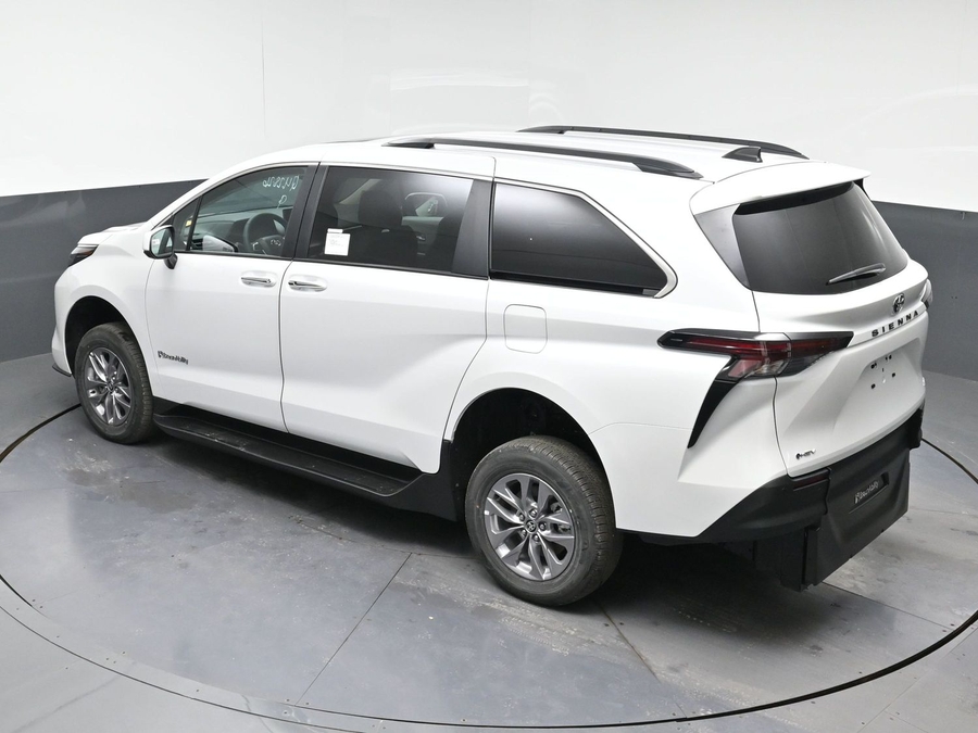 New 2026 Toyota Sienna Hybrid XLE Add - BraunAbility Commercial Rear Entry Entry Fold Out Manual Ramp