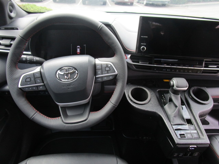 New 2026 Toyota Sienna Hybrid XSE Sport - BraunAbility Side Entry In Floor Automatic Ramp