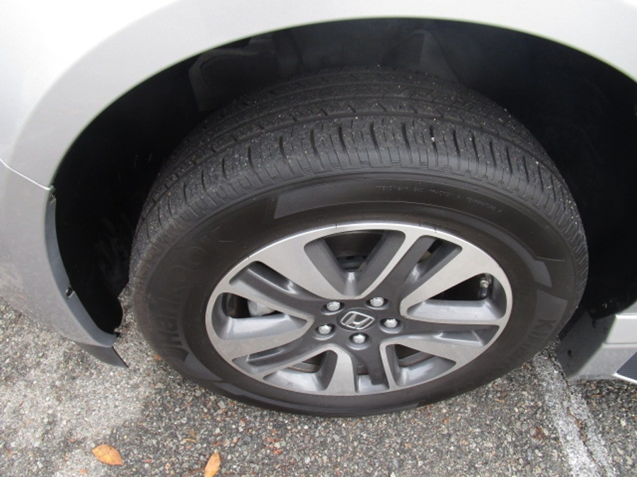 Used 2015 Honda Odyssey Touring Elite - VMI Side Entry Entry In Floor Automatic Ramp