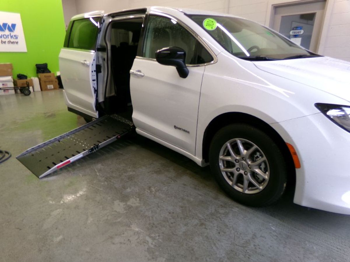 New 2024 Chrysler Voyager LX's photo