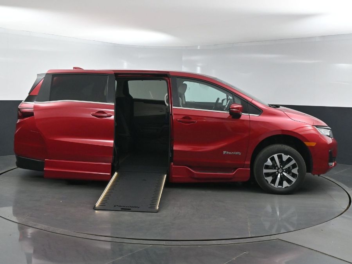 2026 Honda Odyssey EX-L's photo