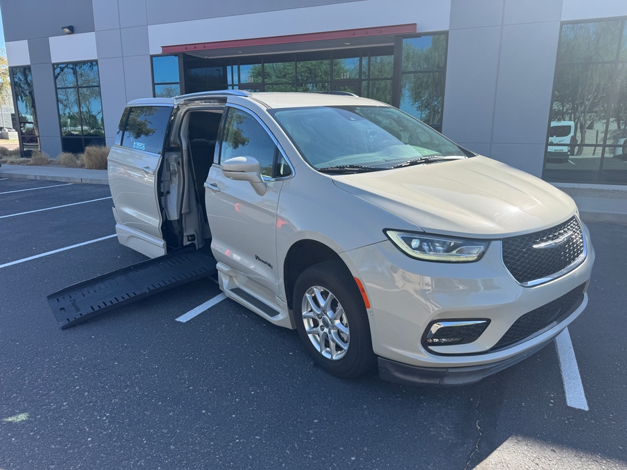 Used 2021 Chrysler Pacifica Touring L - BraunAbility Side Entry Fold Out Automatic Ramp