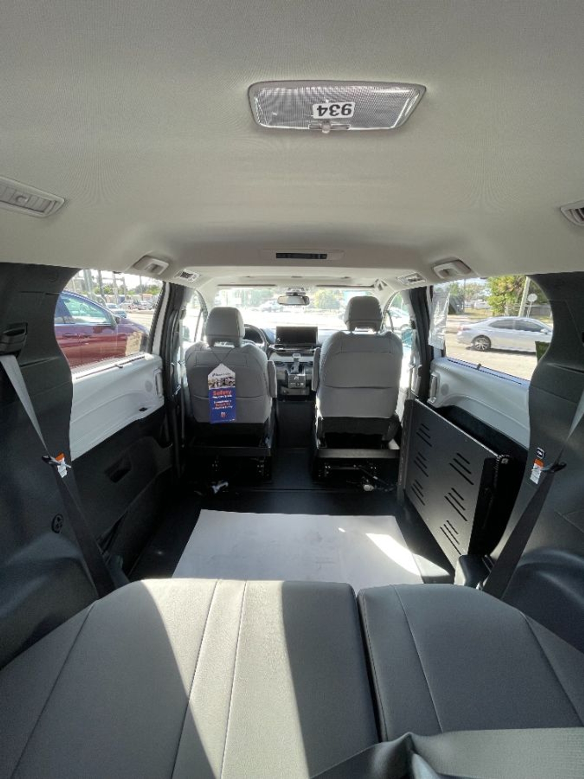 2025 TOYOTA SIENNA - Image 15